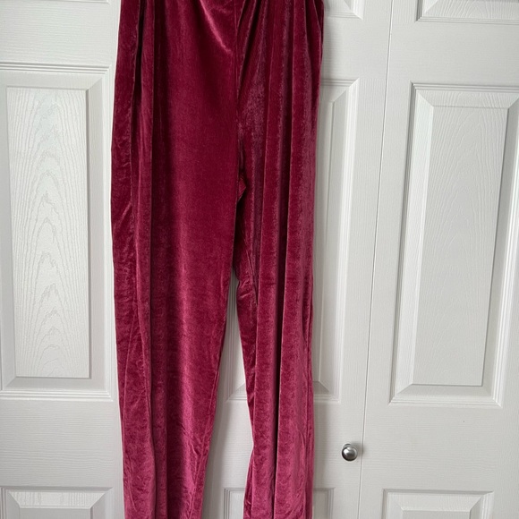 Free People Kit Kat Lounge Velour shirt and wide leg pant in pink - Picture 4 of 11